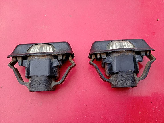 Ford Escort MK3 yms rekisterikilvenvalot