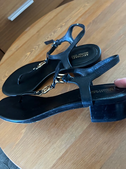 Michael Kors sandaalit