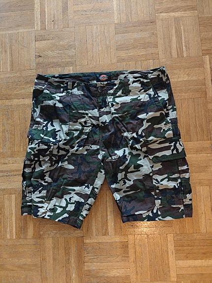 Dickies camo shortsit W36