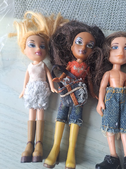 Bratz mininuket ja vaatteita