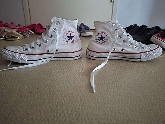 Converse lenkkarit