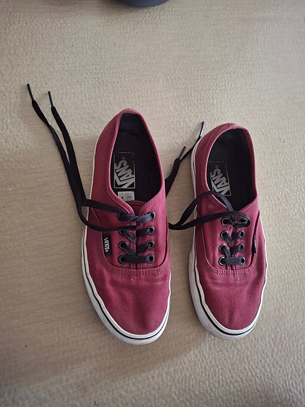 vans viininpunaiset kengät