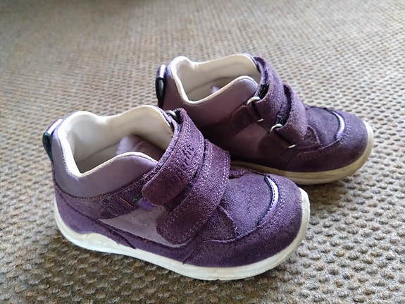 Superfit kengät koko 23
