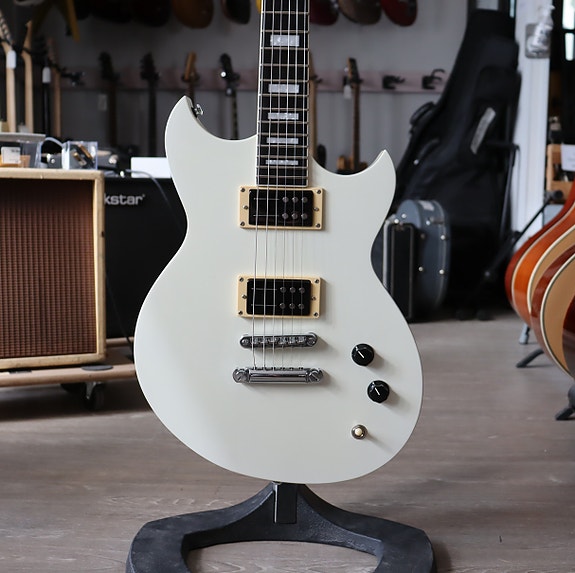 Reverend Robin Finck Signature sähkökitara + kova laukku