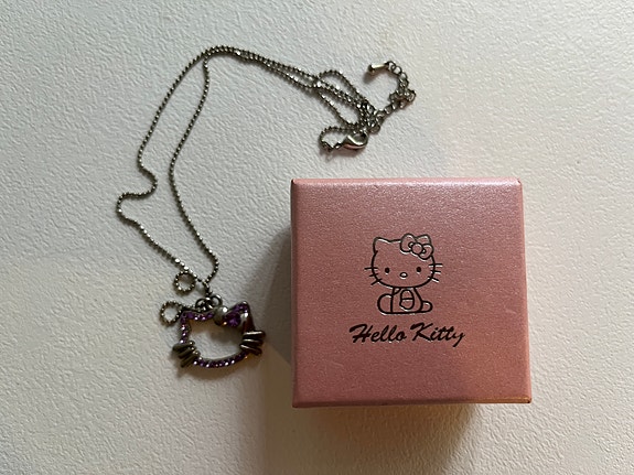 Hello Kitty kaulakoru