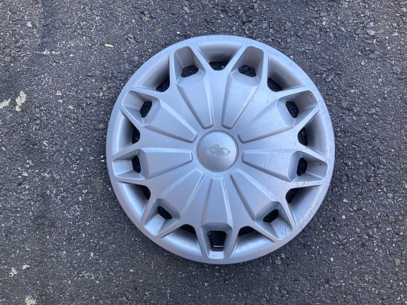 Ford Transit Alkuperäinen pölykapseli 16” 1Kpl
