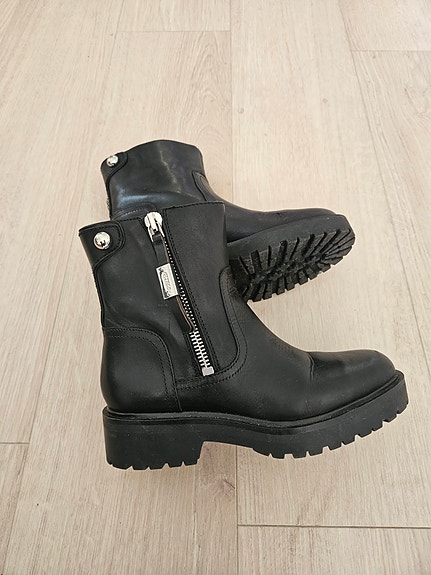 Guess nilkkurit, koko 37