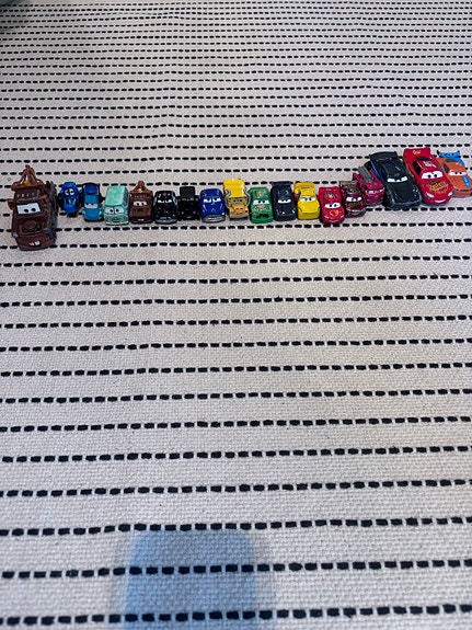 Disney Cars pikkuautot