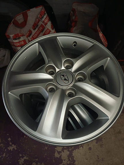 Hyundai alumiinivanteet 15"