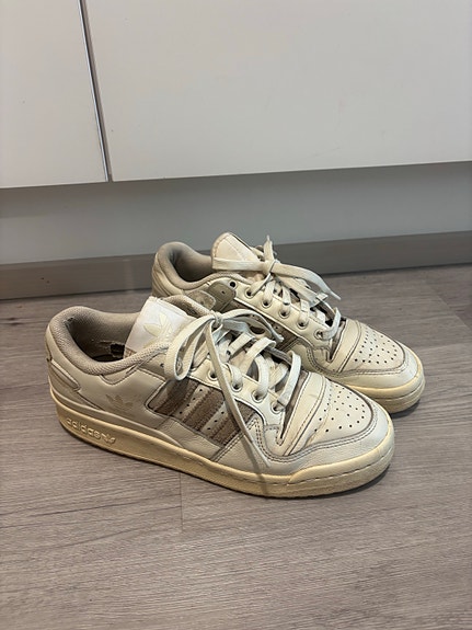 Adidas Forum Low koko 40 2/3