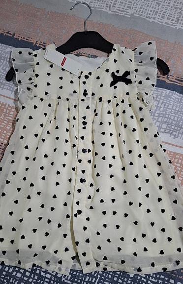 Lindex juhlava pusero 122; Uusi