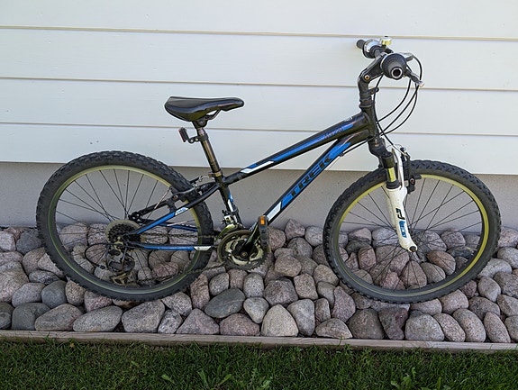 Trek mt220 poikien maastopyörä