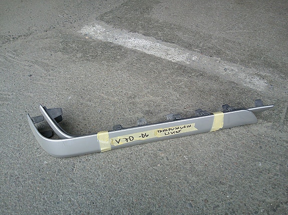 Volvo V70 takapuskurin listat
