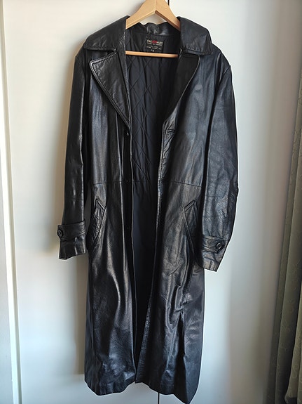 H&M miesten pitkä nahkatakki koko 50 musta