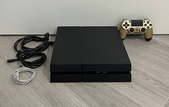 Playstation 4 1TB + ohjain + johdot