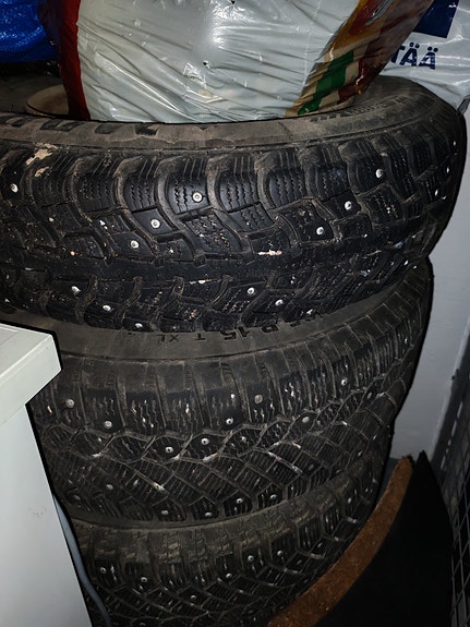 Talvirenkaat Ford fokus 165-90 R13