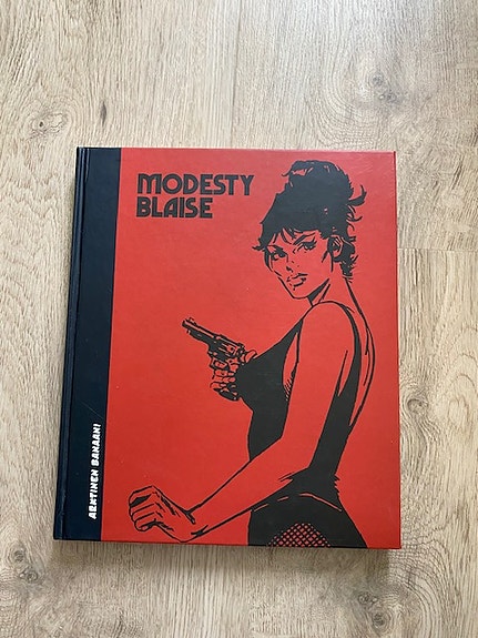 Myydään Modesty Blaise arkitnen banaani 1