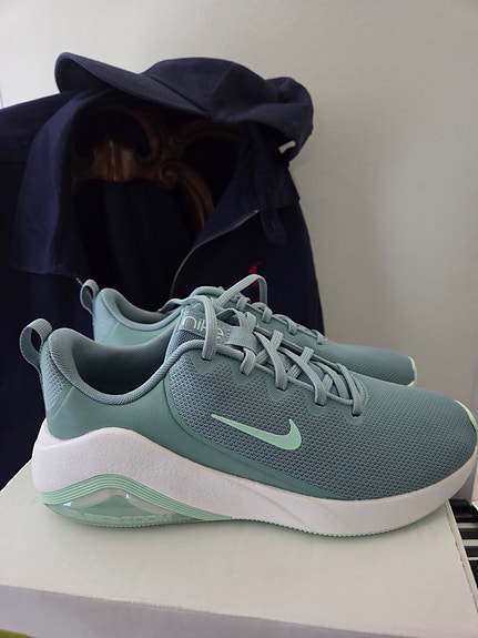 Nike bella 7