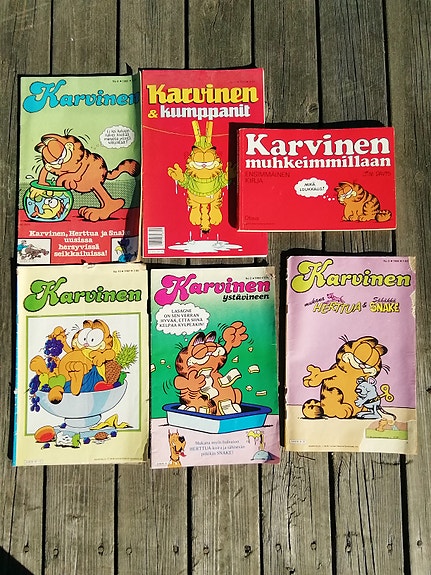 Karvinen sarjakuva lehtiä