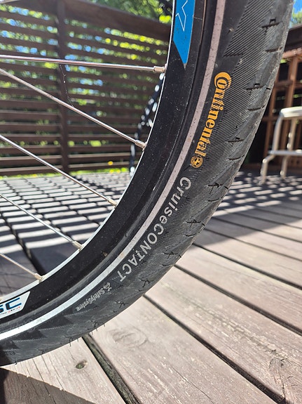Continental CruiseCONTACT 55-559 renkaat
