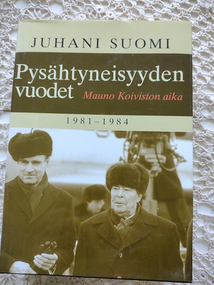 Juhani Suomi: Pysähtyneisyyden vuodet. Mauno Koiviston aika 81-84