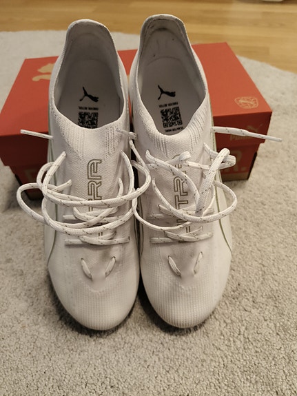 Puma jalkapallo kengät koko 40.5