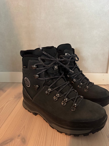 Lowa vaelluskengät Gore-Tex koko 39 musta