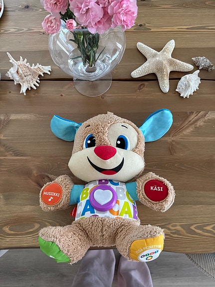 Fisher-Price interaktiivinen koira-lelu