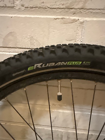 eRuban Plus EX50 27.5x2.6 maastopyörän rengas