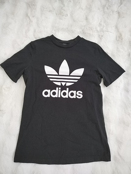 Adidas t-paita