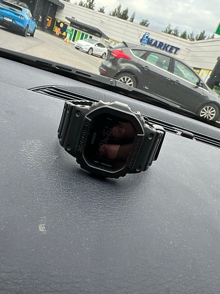 Casio G-Shock miesten digikello musta