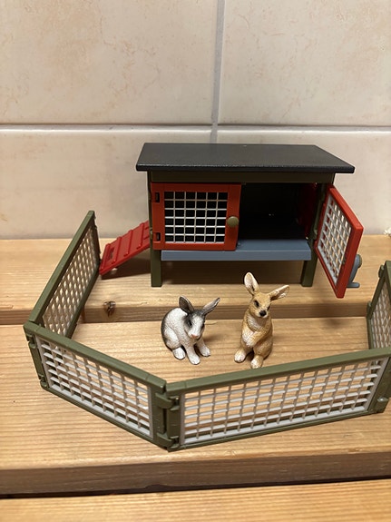 Schleich kaninkoppi ja kaksi kania