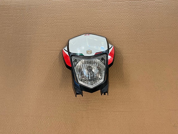 Aprilia Sx 2014 etuvalo maskilla