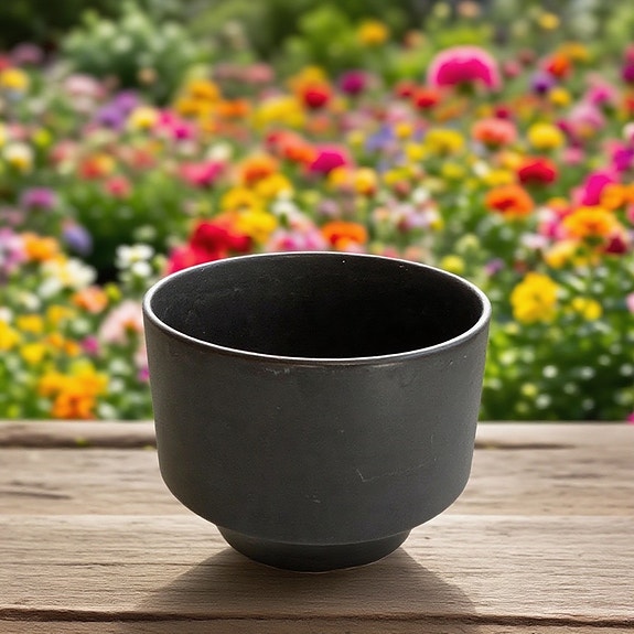 Arabia SN1 kukkaruukku / black flower pot - Richard Lindh