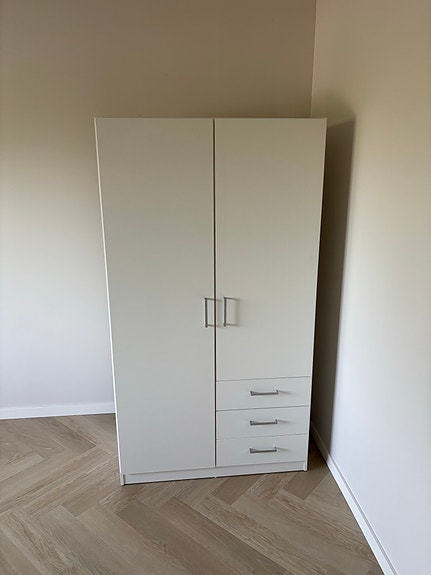 IKEA vaatekaappi
