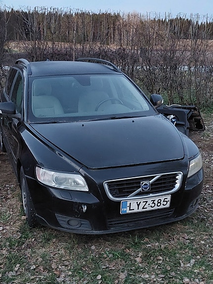 VOLVO V50 varaosat
