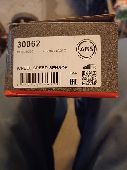 MB W210 etu vasen uusi ABS-Sensori