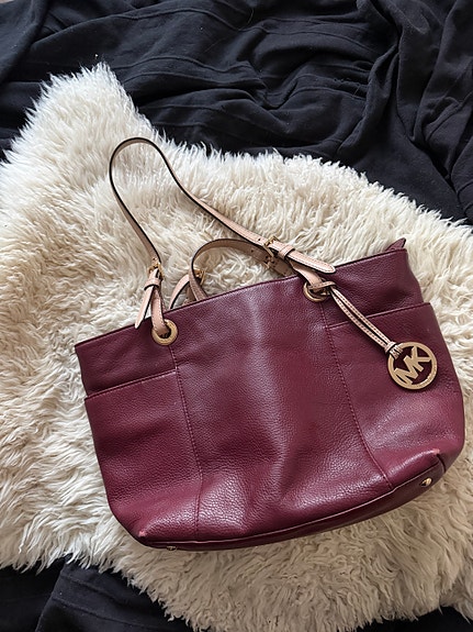 Michael kors olkalaukku