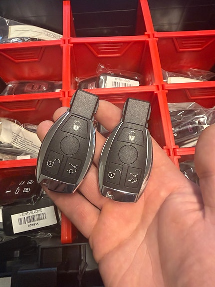 Mercedes-Benz avain ohjelmoituna – mobiilipalvelu