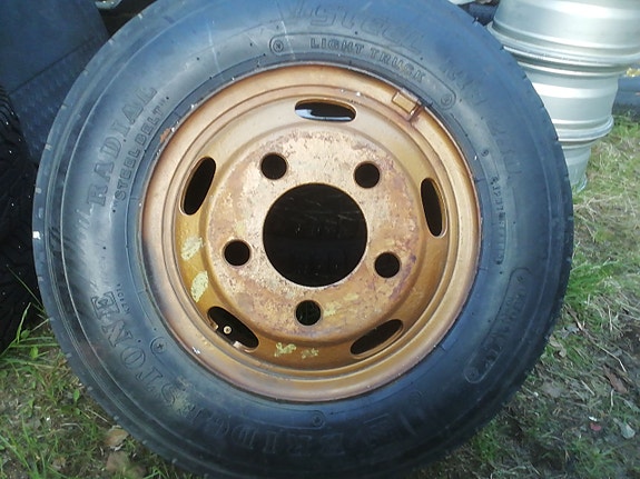 Toyota DYNÄN vararengas hyvä, pinnaltaan kui uusi.
