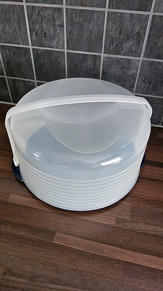 Tupperware kakkukupu