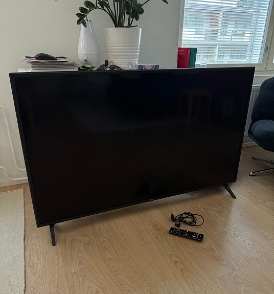 LG 55” televisio (varattu)