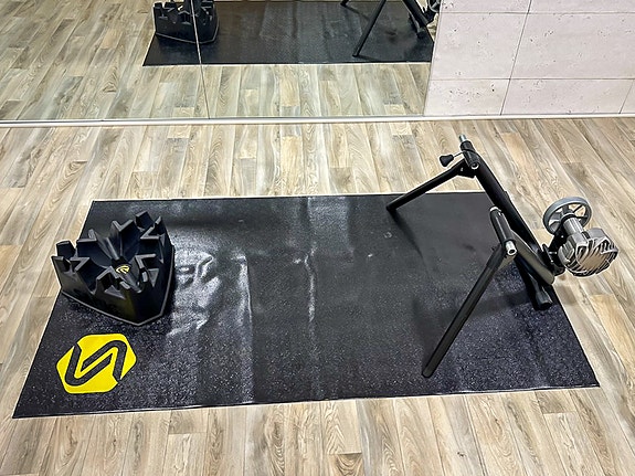 Saris Fluid2 sisätraineri + adapteri + lisävarustesetti – kuin uusi
