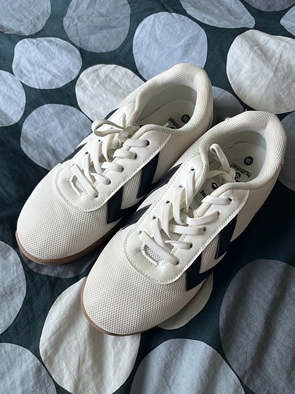 Hummel 36 sisäpelikengät