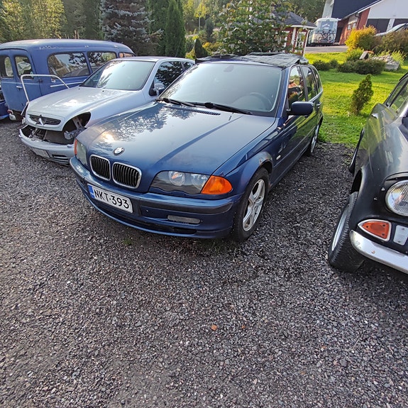 BMW 325i e46 m54b25 getrag jäälle, pellolle