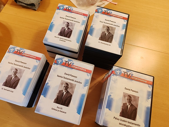 Vanha ja Uusi Testamentti Avautuu dvd sarja