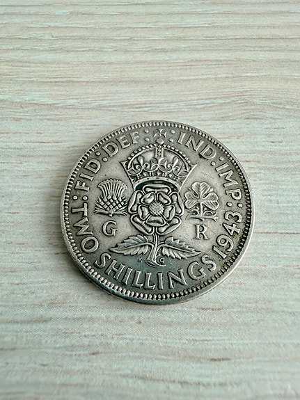 Vanha hopeinen Britannian 1 Shilling 1943