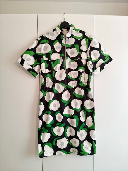 Marimekko, 42, Kintereillä iso vikuri