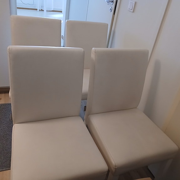 Ruokapöydän tuolit 4 kpl
