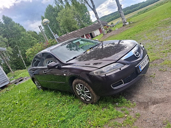 Myydään mazda